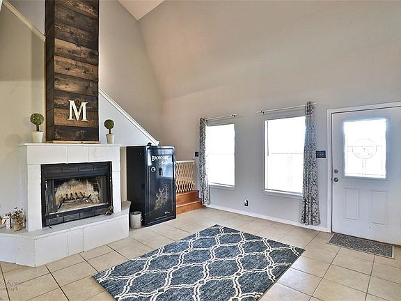 4th image of 1818 Tonkawa Cir