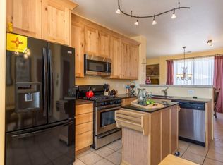 2 Crimson Ridge Pl, Santa Fe, NM 87508