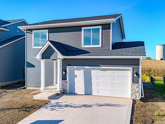 2nd image of 1817 Gordon Ct