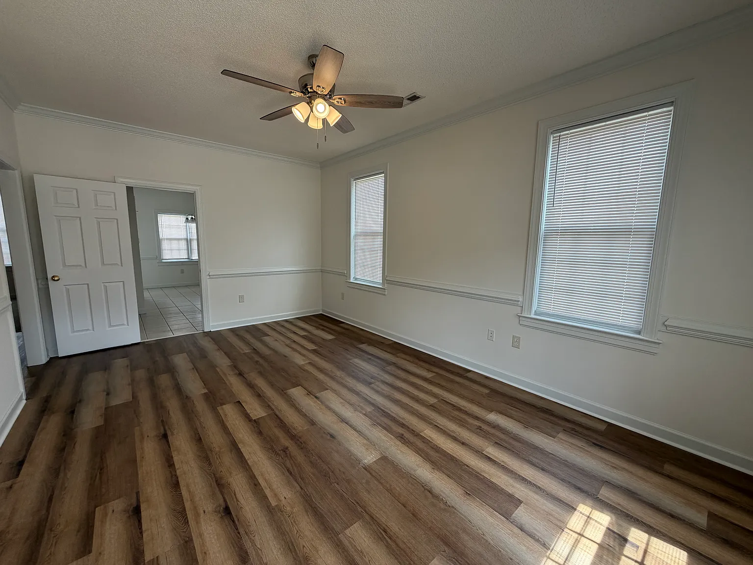 2 bed, 950 sqft, $1,295 — Photo 2