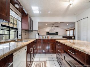 8359 NW 20th St, Coral Springs, FL 33071