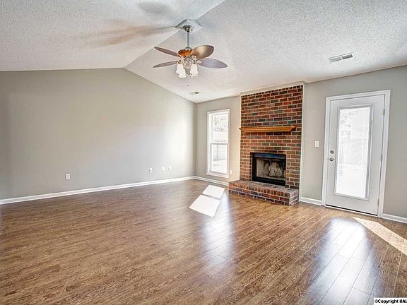 4th image of 109 Medicine Bend Dr