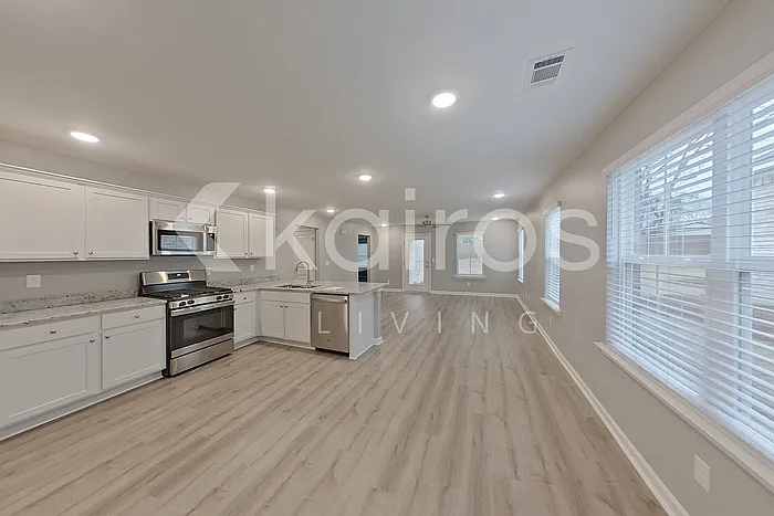 102 Denise Dr — Photo 9