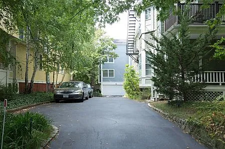 Highland Ave — Photo 11