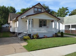 1817 SW 3rd St, Topeka, KS 66606