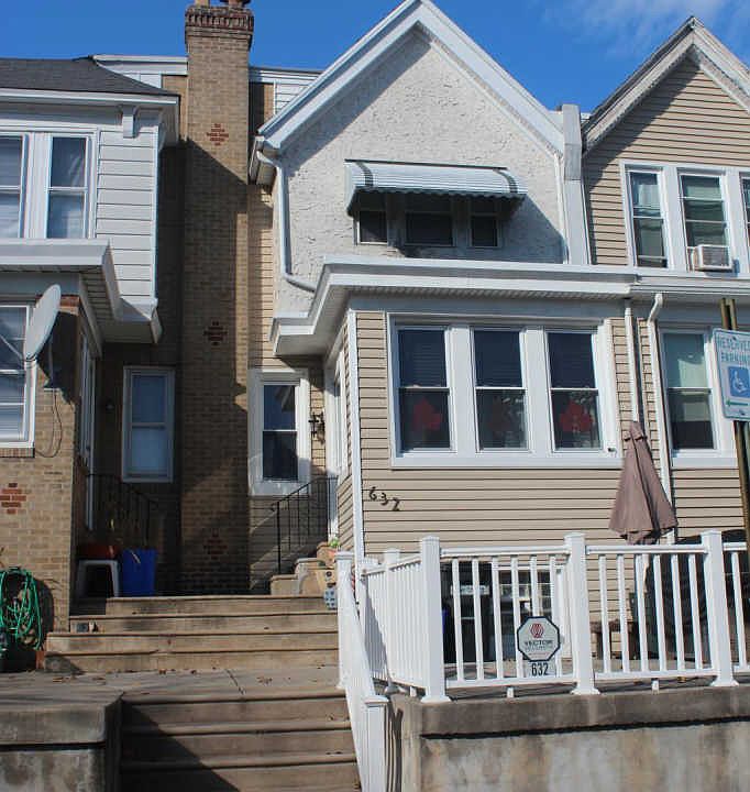 1st image of 632 Jamestown Ave