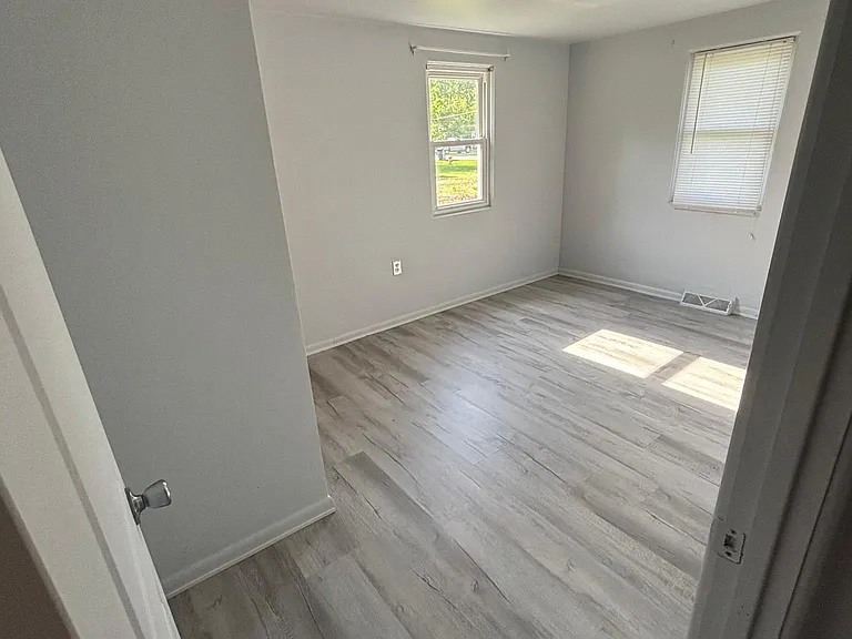 1114 Prince Dr — Photo 10