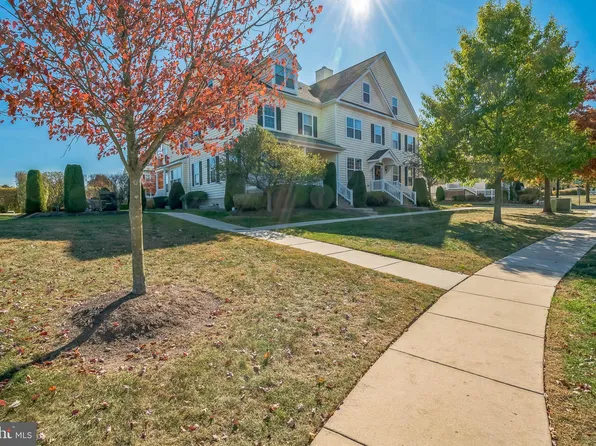 504 Solliday Ct, Perkasie, PA 18944