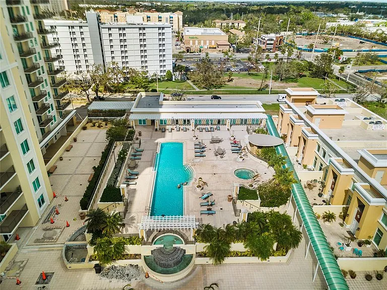 800 N Tamiami Trl #321A — Photo 4