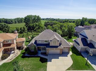 1312 Hanover Ct, Waunakee, WI 53597