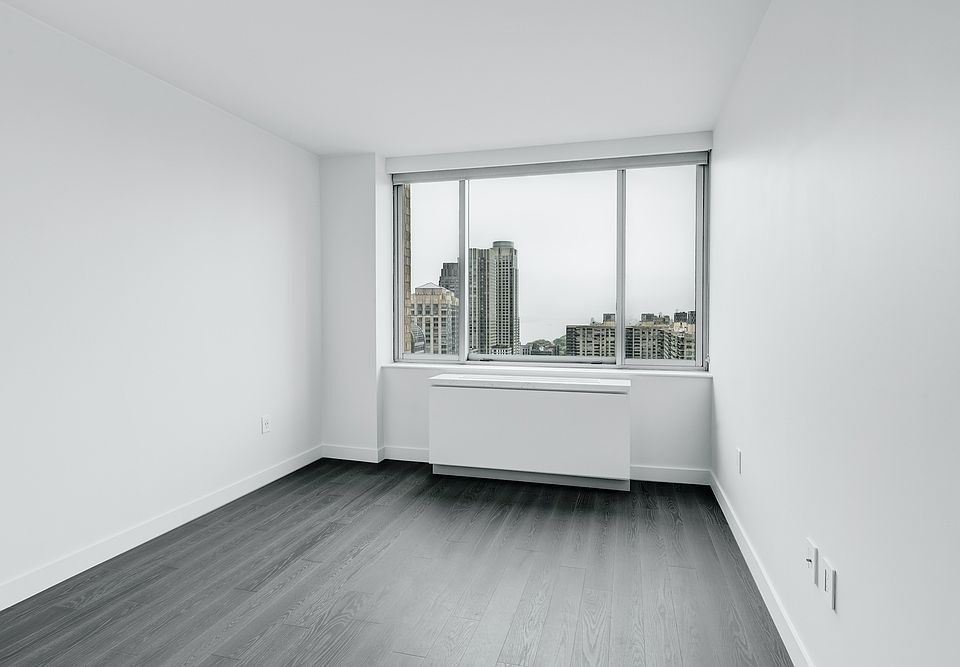 1st image of 101 W End Ave APT 20M