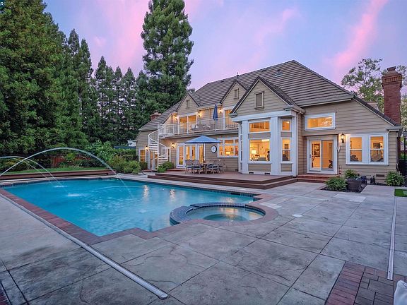 5th image of 114 Pepperwood Ct