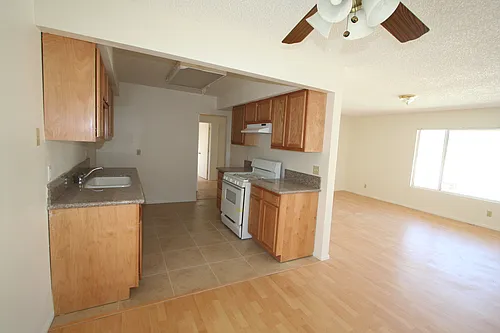 370 Avocado St #10 Photo 1