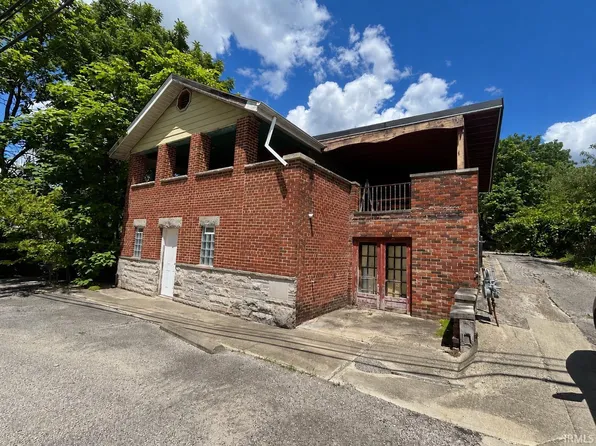 1910 W Arlington Rd, Bloomington, IN 47404