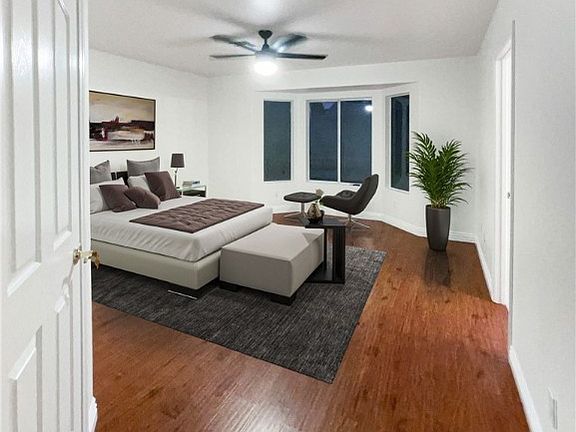 4th image of 3609 Deer Flats St