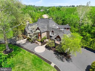 625 Creek Ln, Flourtown, PA 19031