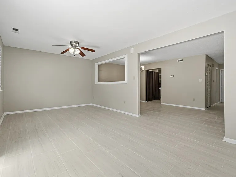 125 Tower Dr #1 — Photo 15