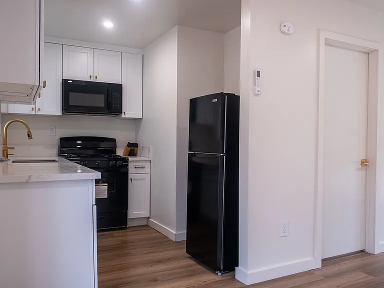 2861 Cedar Ave #A — Photo 15