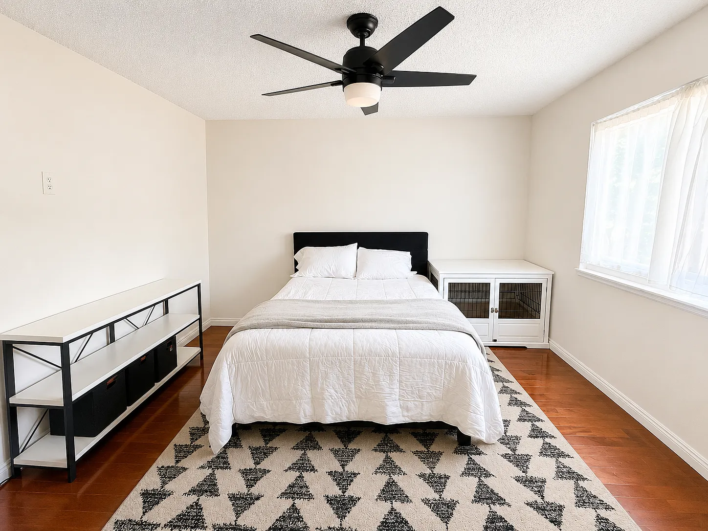 4 bed, 1440 sqft, $1,800 — Photo 1