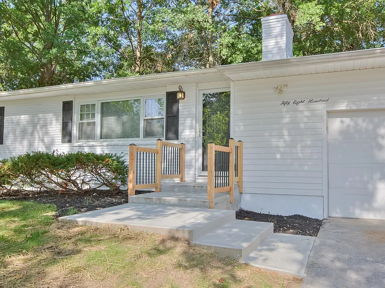 5800 N Belton Ave — Photo 32