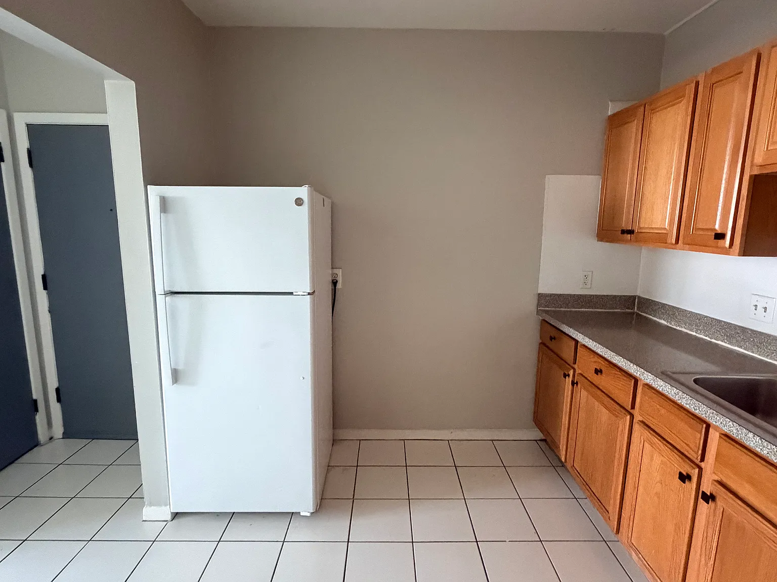 2 bed, $1,650 — Photo 2