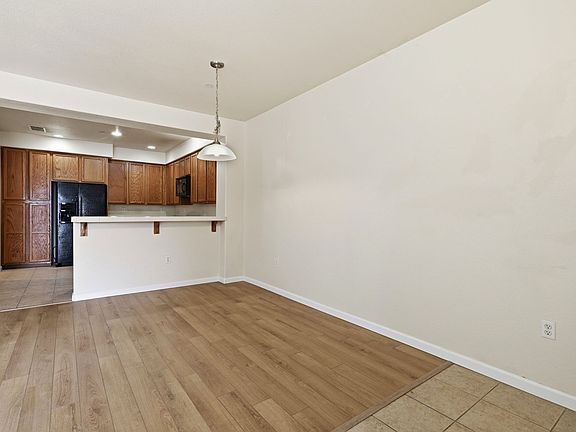 3rd image of 425 Regatta Ln #103-00