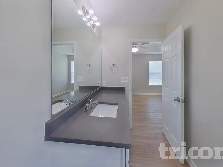 1221 Grace Ct — Photo 9