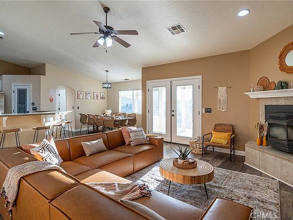 4th image of 6366 Murrieta Ave