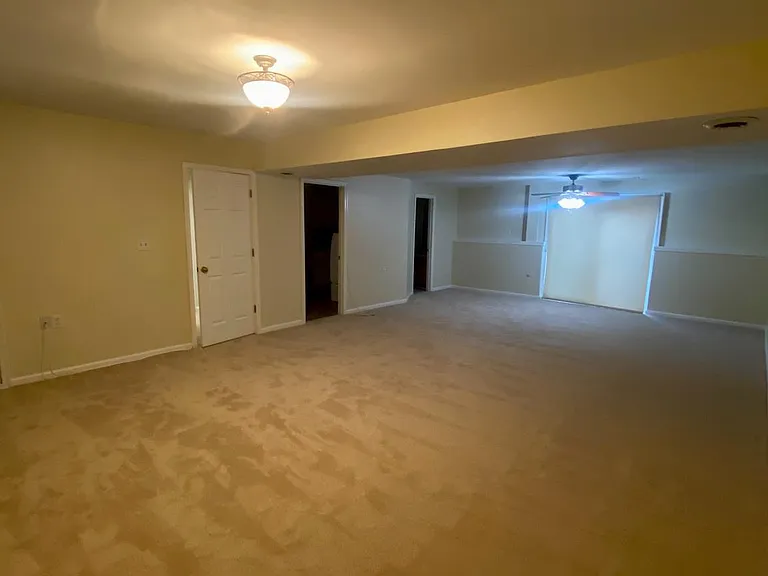 9504 S Royal Crest Ct — Photo 30