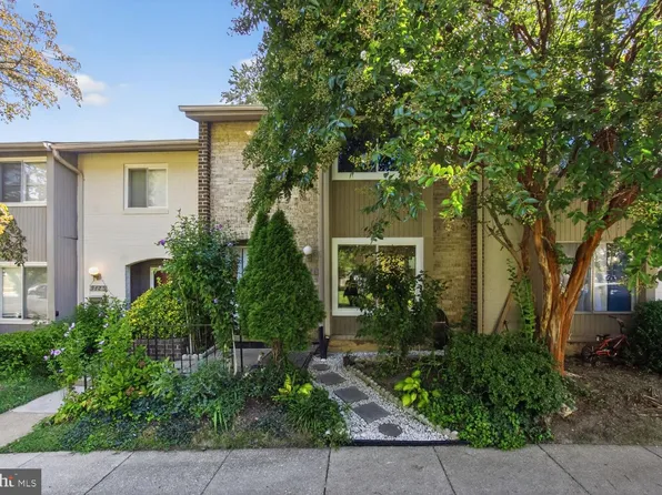 9421 Horizon Run Rd #10, Montgomery Village, MD 20886