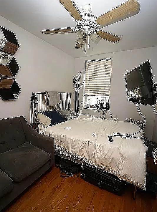 1st image of 335 E 5th St #10R