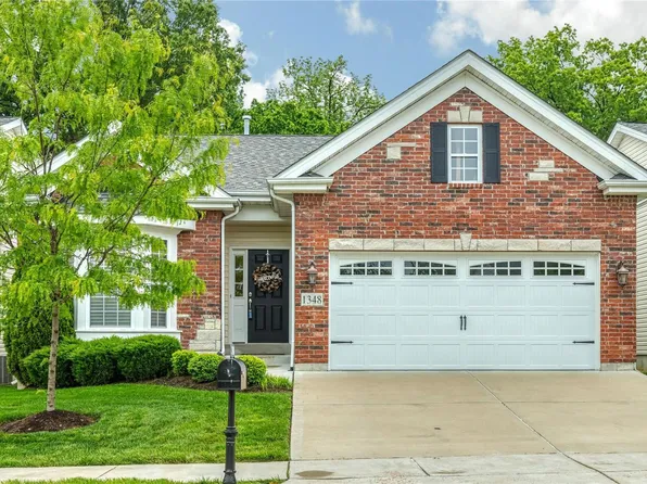 1348 Greystone Estates Ln, Saint Louis, MO 63146