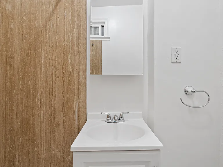 The Langham Apartments — Photo 31