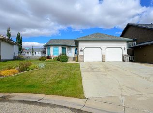 9114 S 110a Ave, Grande Prairie, AB T8X 1K3
