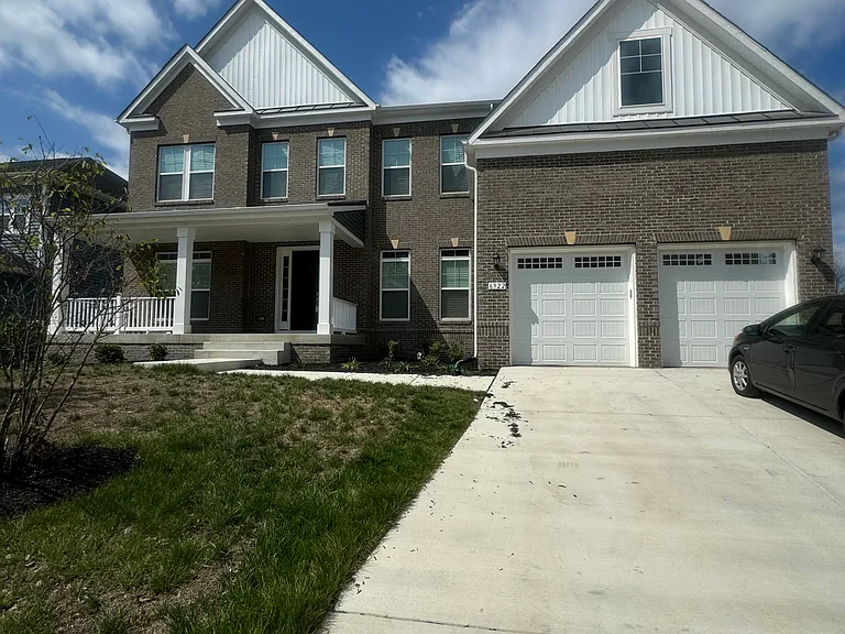 6922 Fountain Park Dr — Photo 1