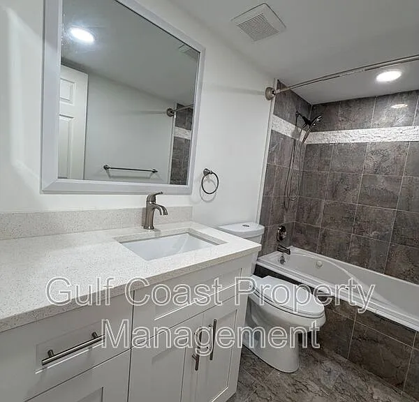 16150 Bay Pointe Blvd #107 — Photo 23