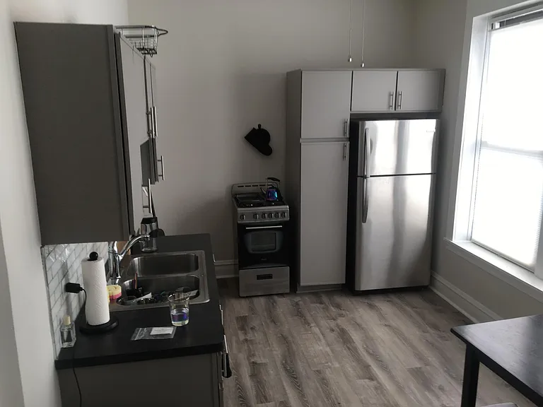 2250 W Armitage Ave #1E — Photo 6