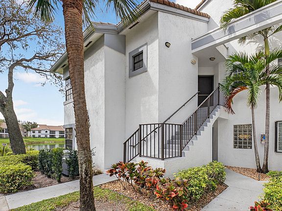 4th image of 5394 Firenze Drive #J
