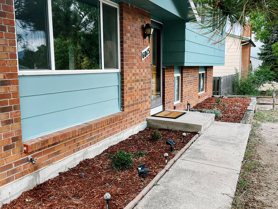 Welcoming entry with new mulch