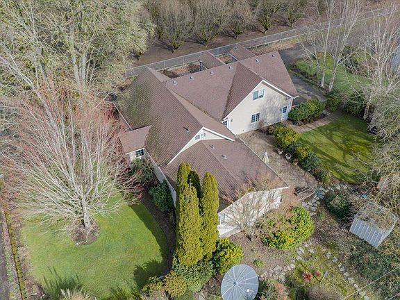 5th image of 23301 SW McKibben Rd