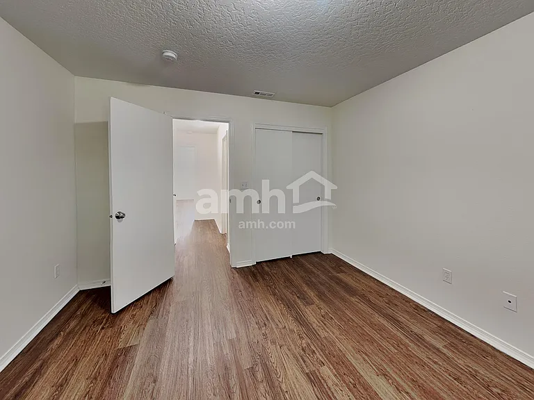 3008 Woodbridge St — Photo 12