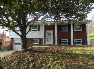 2 Candy Ln, Chesapeake, OH 45619