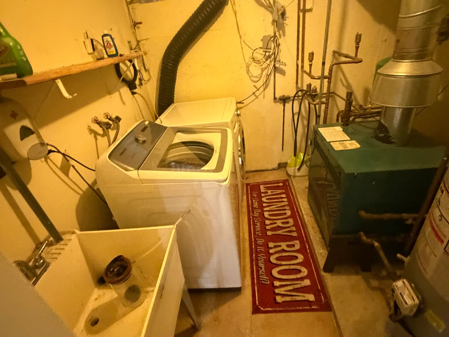 1 bed, 3200 sqft, $1,800 — Photo 4