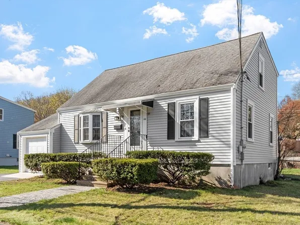 44 Dexter St, Peabody, MA 01960
