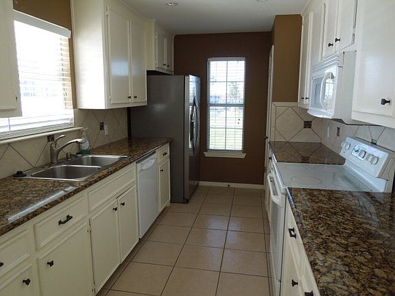 4th image of 125 Marlin Ave