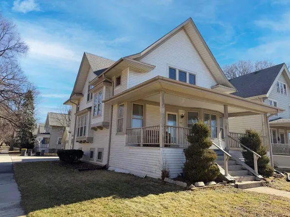 527 North Hartwell AVENUE, Waukesha, WI 53186