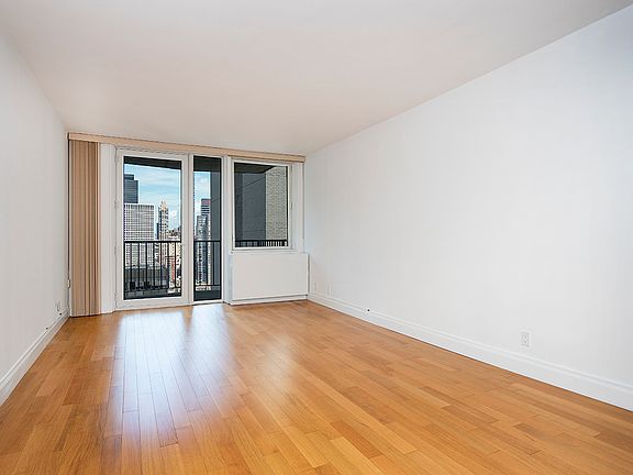 3rd image of 212 E 47th St APT 26E