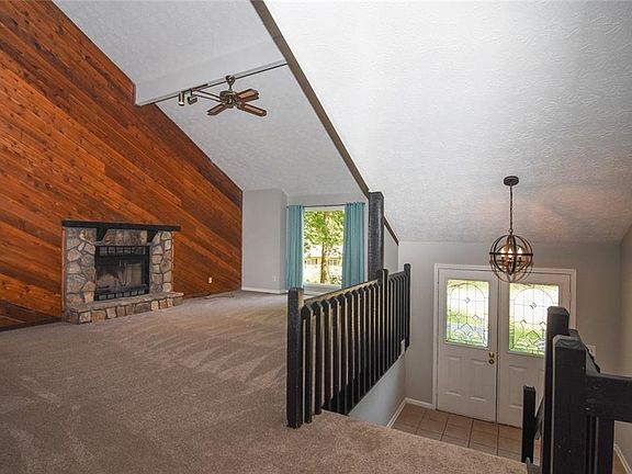 3rd image of 2244 Josephine Ct