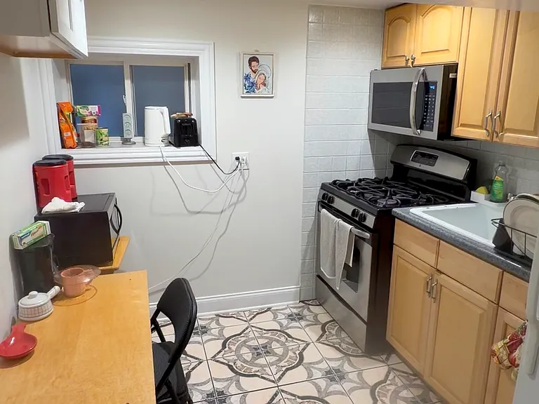 5700 W Melrose St #G — Photo 1