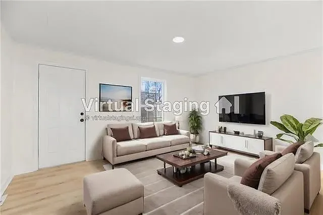 3 bed, 926 sqft, $1,550 — Photo 3